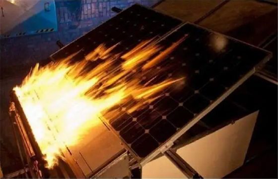 UL790 Лабораторное испытательное оборудование Огневые испытания крышных покрытий Проверка воспламеняемости для фотоэлектрических панелей