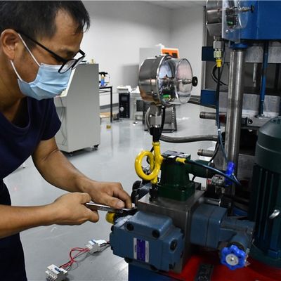 Машины для формования резины сжатием