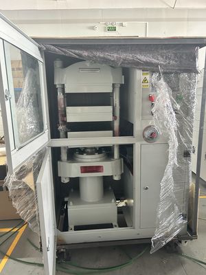 Автоматическая машина для компрессионного формования резины. Лабораторная испытательная машина